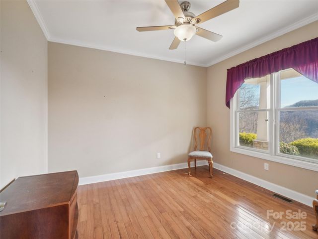 959 Silverglen Way, Hendersonville, NC 28792