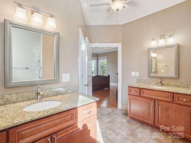 959 Silverglen Way, Hendersonville, NC 28792