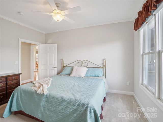 959 Silverglen Way, Hendersonville, NC 28792