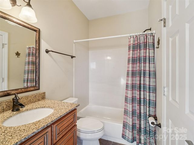 959 Silverglen Way, Hendersonville, NC 28792