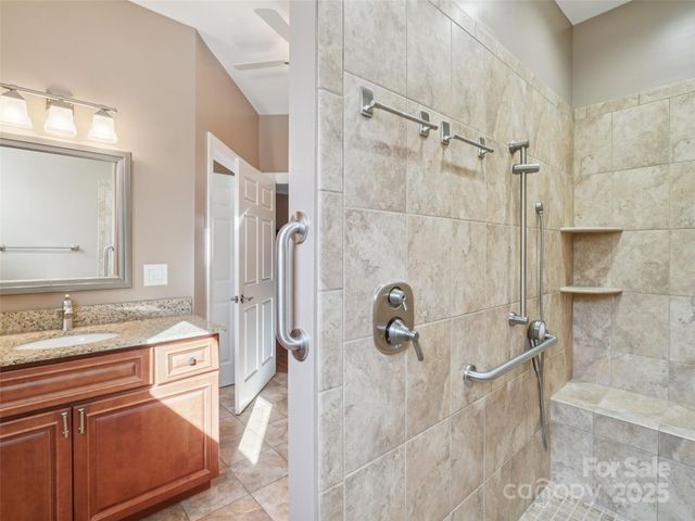 959 Silverglen Way, Hendersonville, NC 28792