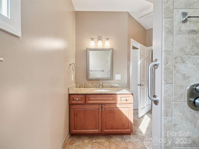 959 Silverglen Way, Hendersonville, NC 28792