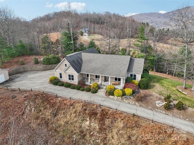 959 Silverglen Way, Hendersonville, NC 28792