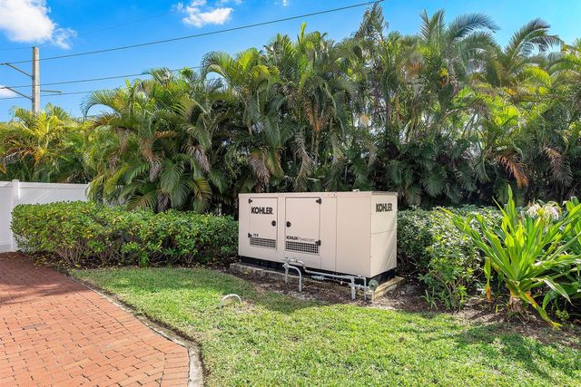 6641 Giralda Circle, Boca Raton, FL 33433