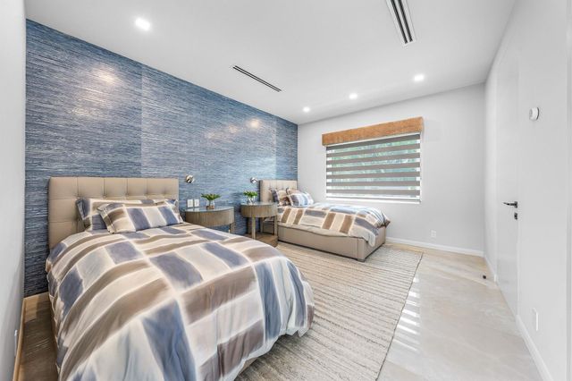 6641 Giralda Circle, Boca Raton, FL 33433