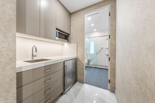 6641 Giralda Circle, Boca Raton, FL 33433