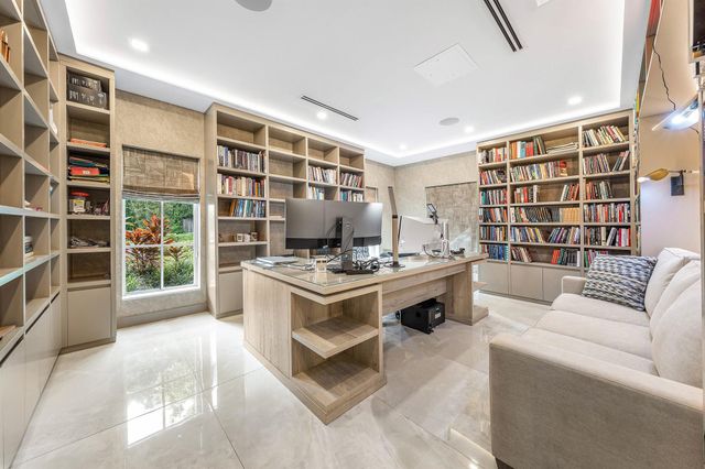 6641 Giralda Circle, Boca Raton, FL 33433