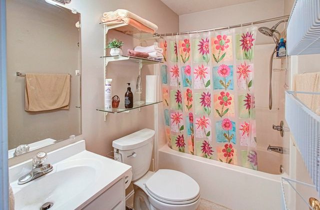 3090 Shaconage Trail, Sevierville, TN 37876