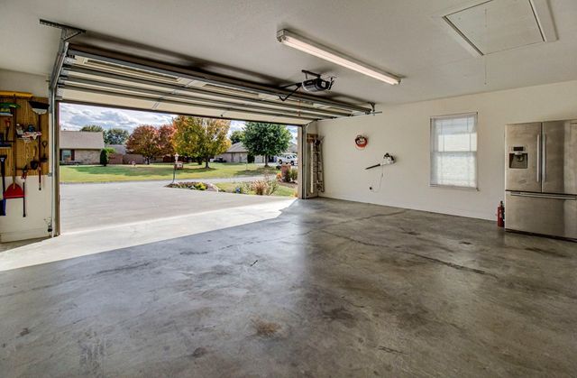 3090 Shaconage Trail, Sevierville, TN 37876