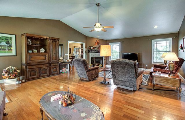 3090 Shaconage Trail, Sevierville, TN 37876