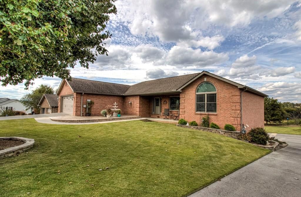 3090 Shaconage Trail, Sevierville, TN 37876