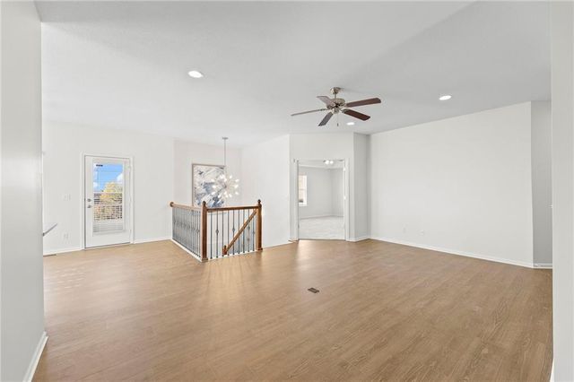 21962 W 116th Terrace, Olathe, KS 66061