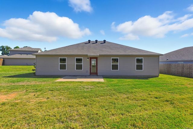 2421 Kenneth Dr., Benton, AR 72015