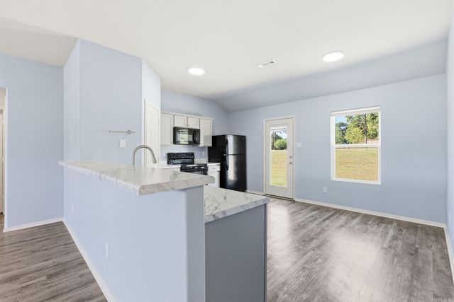 2421 Kenneth Dr., Benton, AR 72015