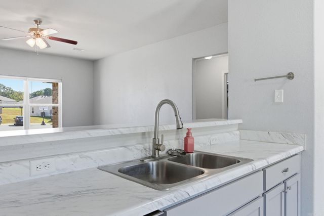 2421 Kenneth Dr., Benton, AR 72015