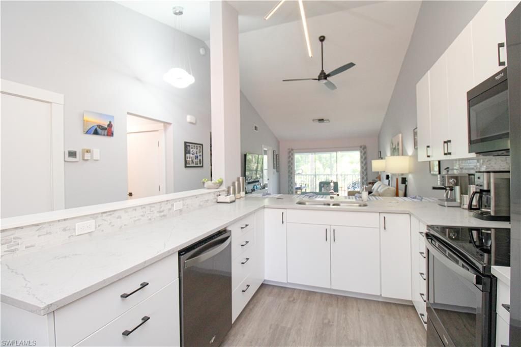 225 Robin Hood CIR 203, NAPLES, FL 34104 — exterior