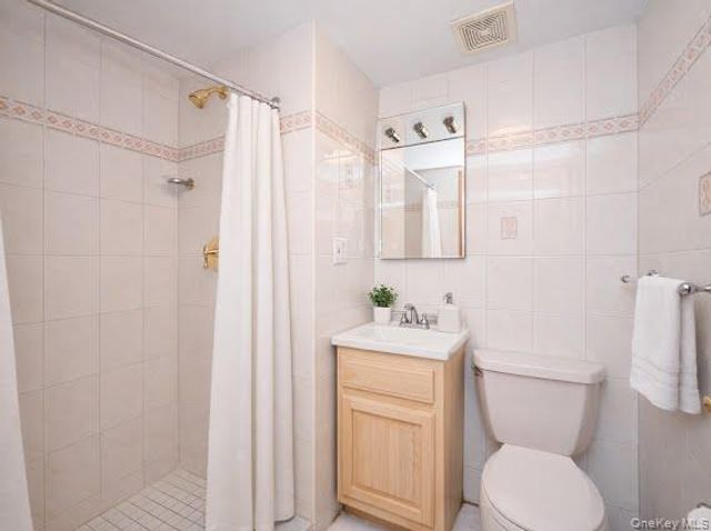 151-52 21st Avenue, Whitestone, NY 11357