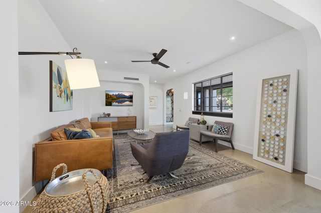 1607 W FLOWER Circle N, Phoenix, AZ 85015