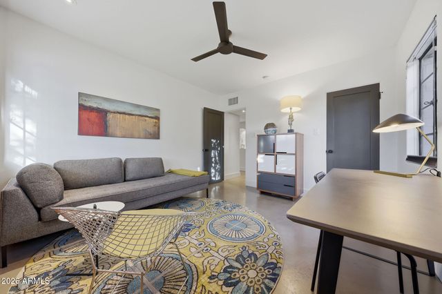 1607 W FLOWER Circle N, Phoenix, AZ 85015