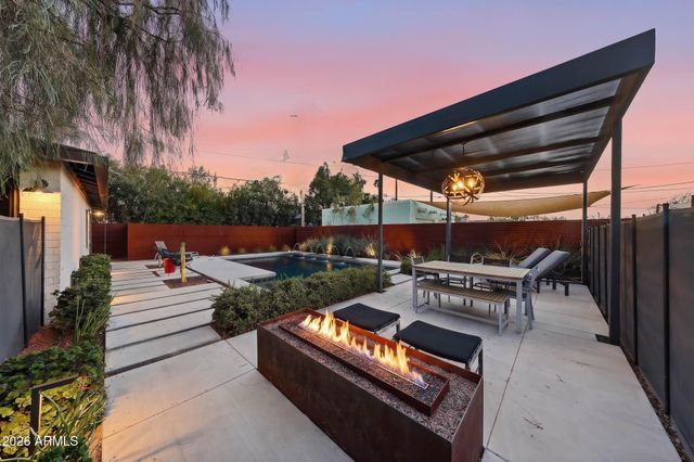 1607 W FLOWER Circle N, Phoenix, AZ 85015