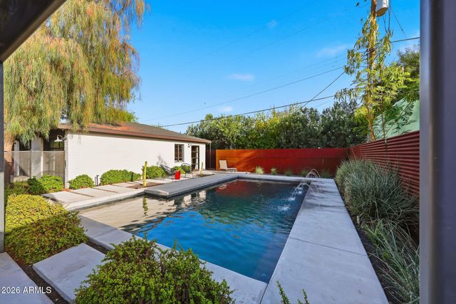1607 W FLOWER Circle N, Phoenix, AZ 85015