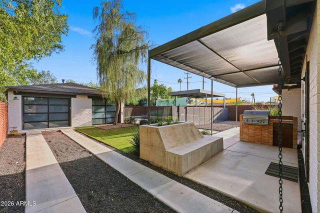 1607 W FLOWER Circle N, Phoenix, AZ 85015