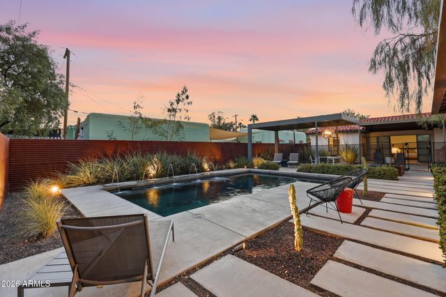 1607 W FLOWER Circle N, Phoenix, AZ 85015