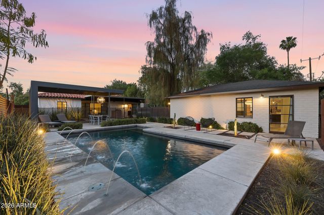 1607 W FLOWER Circle N, Phoenix, AZ 85015