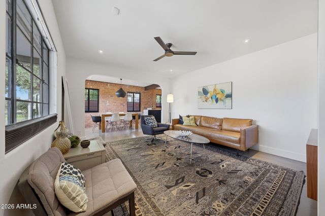 1607 W FLOWER Circle N, Phoenix, AZ 85015