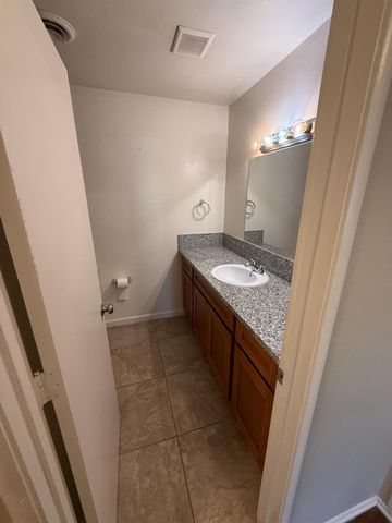 908 Mesa Verde, Yuba City, CA 95993