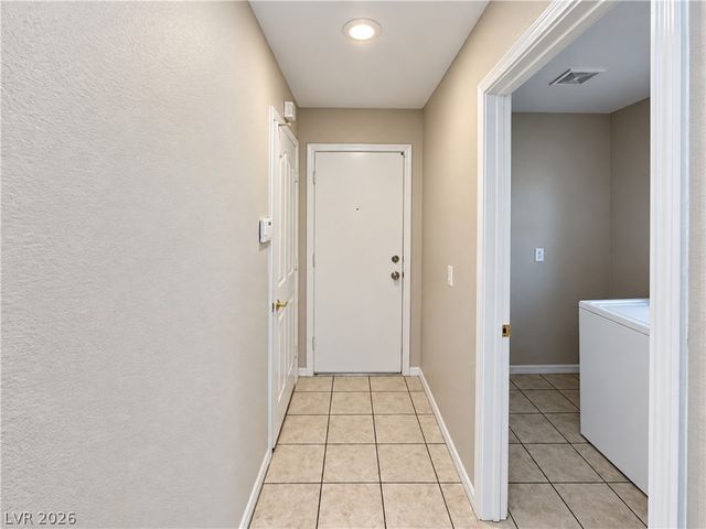 7971 Constantinople Avenue, Las Vegas, NV 89129