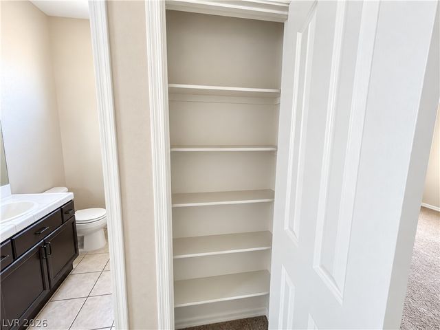 7971 Constantinople Avenue, Las Vegas, NV 89129