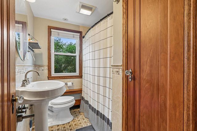 510 E Main STREET, Waterford, WI 53185
