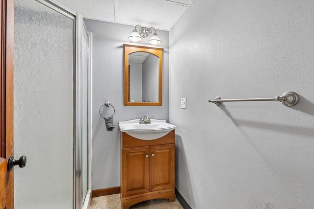 510 E Main STREET, Waterford, WI 53185