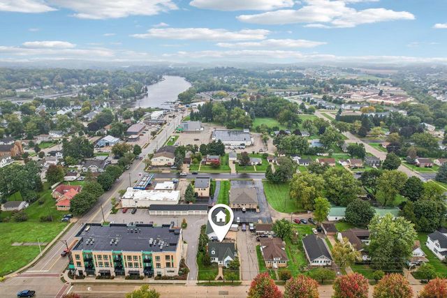 510 E Main STREET, Waterford, WI 53185