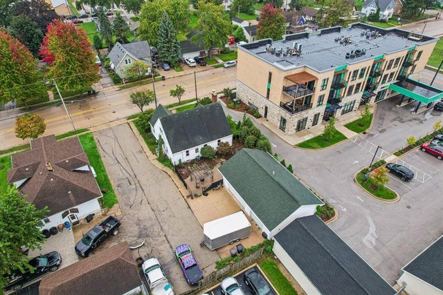510 E Main STREET, Waterford, WI 53185