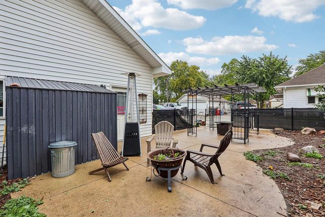 510 E Main STREET, Waterford, WI 53185