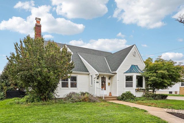 510 E Main STREET, Waterford, WI 53185