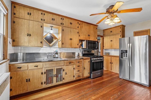 510 E Main STREET, Waterford, WI 53185
