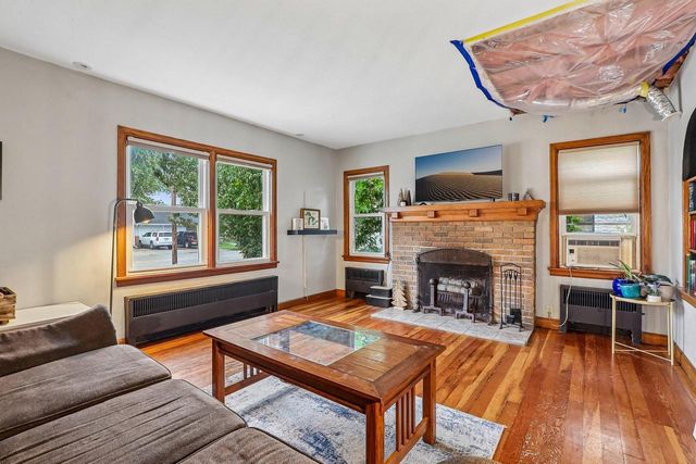 510 E Main STREET, Waterford, WI 53185