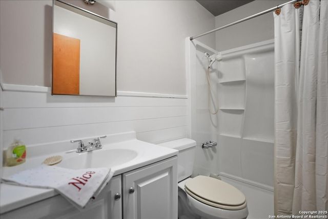 1000 Austin St., George West, TX 78022