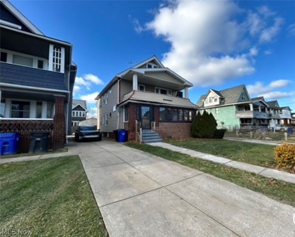 892 Paxton Road, Cleveland, OH 44108