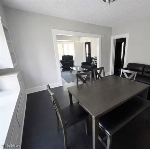 892 Paxton Road, Cleveland, OH 44108