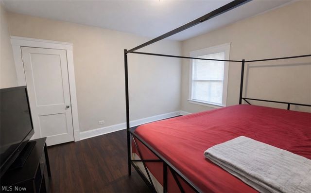 892 Paxton Road, Cleveland, OH 44108