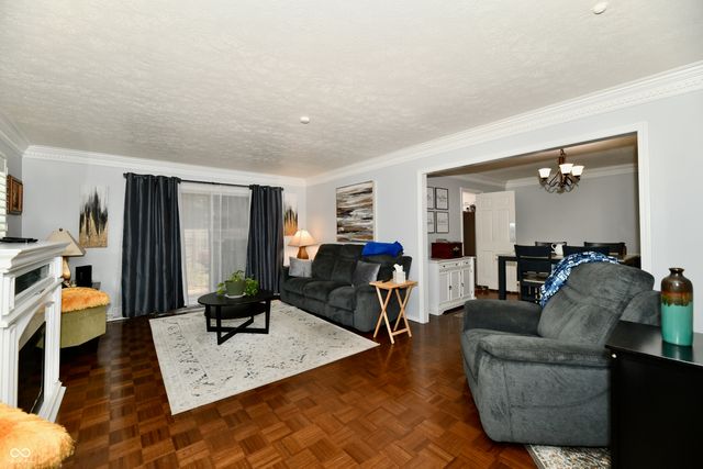 1310 Kings Cove Court, Indianapolis, IN 46260