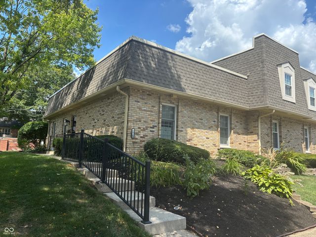 1310 Kings Cove Court, Indianapolis, IN 46260