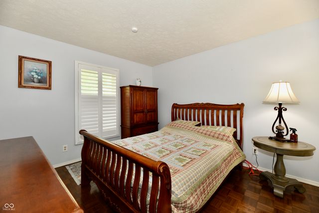 1310 Kings Cove Court, Indianapolis, IN 46260