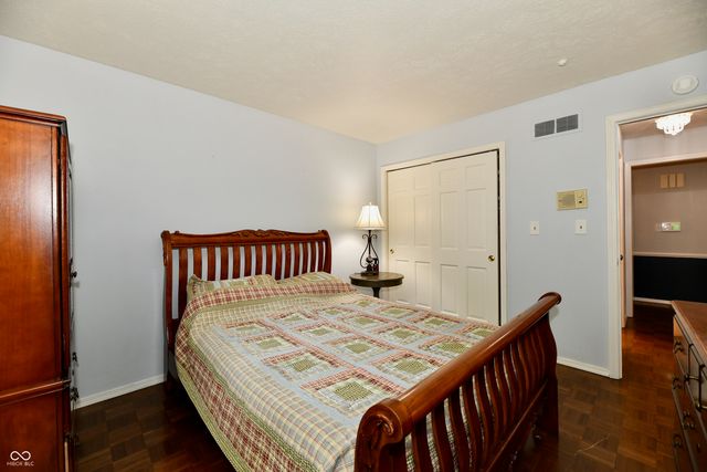 1310 Kings Cove Court, Indianapolis, IN 46260