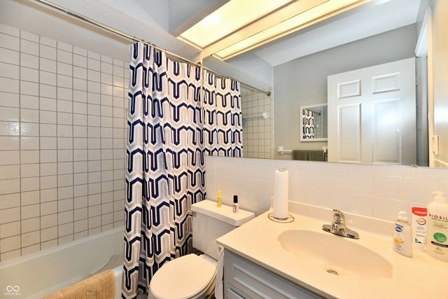 1310 Kings Cove Court, Indianapolis, IN 46260