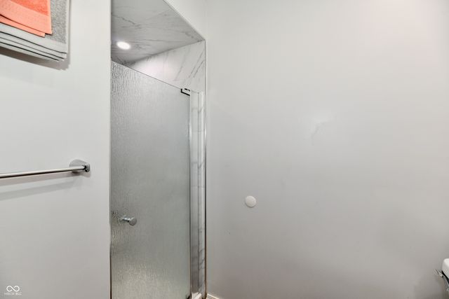 1310 Kings Cove Court, Indianapolis, IN 46260